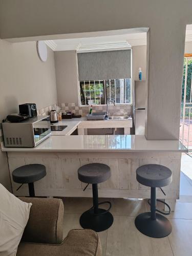 Cocina, Stoep Cafe Pensión (Stoep Cafe Guest House) in Kruger National Park