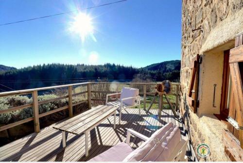 Erkély/terasz, Grange De Sagne maison et table d hotes avec diner sur reservation in Saint-Jean-Roure