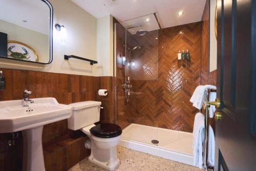 Double Room image 5