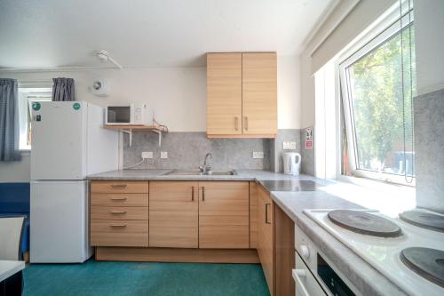 JOIVY Budget 4,5 and 6 bed private flats, in Historic Old Town