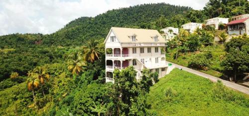 Exterior view, Balisier Apartments - Apt #1 in Portsmouth