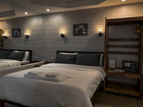 1 queen bed