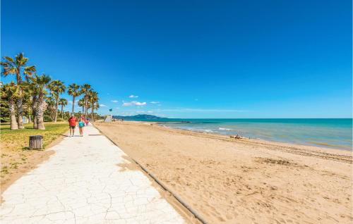 Nice apartment in Oropesa del Mar w/ WiFi Outdoor swimming pool and 2 Bedrooms - image 8