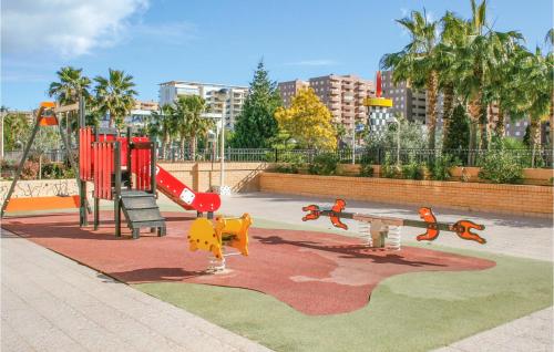 Nice apartment in Oropesa del Mar w/ WiFi Outdoor swimming pool and 2 Bedrooms - image 13