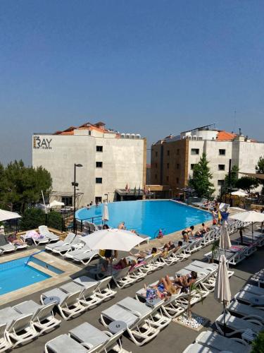 The Ray Hotel and Studios - main image