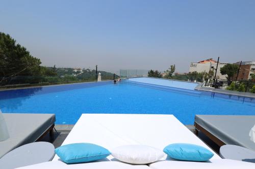 The Ray Hotel and Studios - 주변 환경