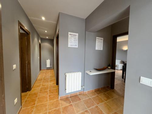 Caserna 13 - Moderna Casa de Pueblo en Maçanet (Caserna 13 - Moderna Casa de Pueblo en Macanet) in Massanet de Cabrenys