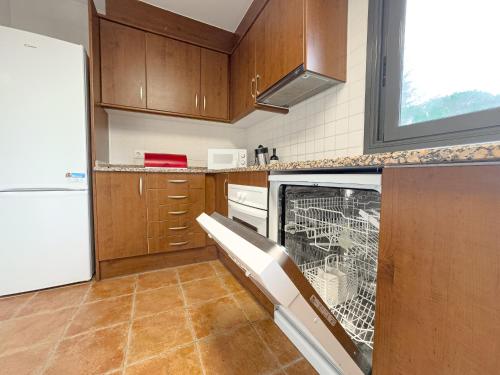 Caserna 13 - Moderna Casa de Pueblo en Maçanet (Caserna 13 - Moderna Casa de Pueblo en Macanet) in Massanet de Cabrenys