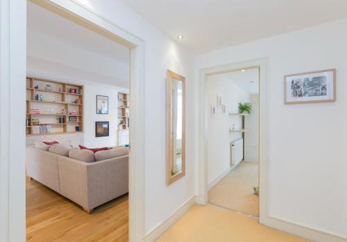 401 Thistle Street Apartment - image 5