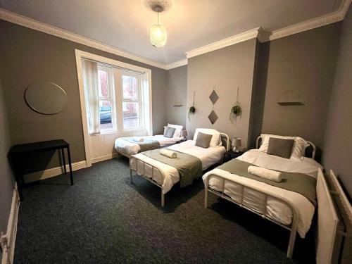 Picture of 2 Bedroom Home With Free Parking