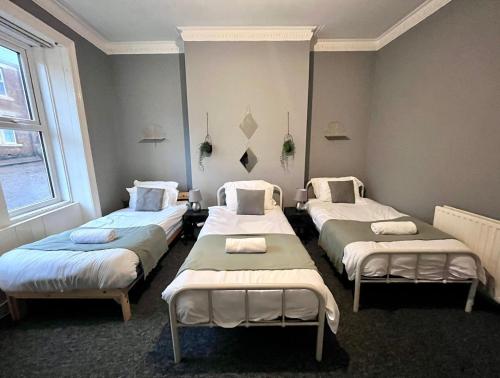 Picture of 2 Bedroom Home With Free Parking