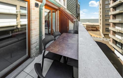 Two-Bedroom Apartment room in Awesome Apartment In Oostende With Wifi