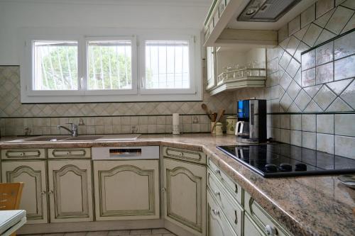 Maison familiale avec jacuzzi, quartier calme in Avignon