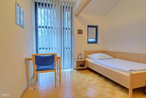 1 twin bed