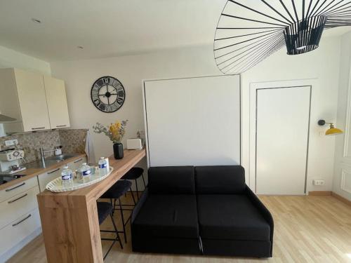 Studio centre au calme avec parking privé (Studio centre au calme avec parking prive) in 普拉多共和