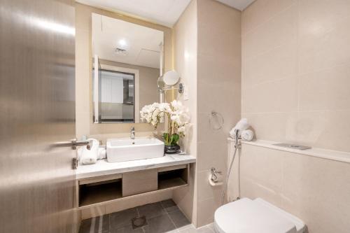 Downtown Ultra Luxury - Studio Suite - 5 star Hotel Facilities- 15 min walk to Dubai Fountain, Dubai (foto 10)