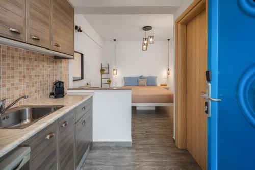 Dorkas Luxury Rooms&Apartments in Serifose saar