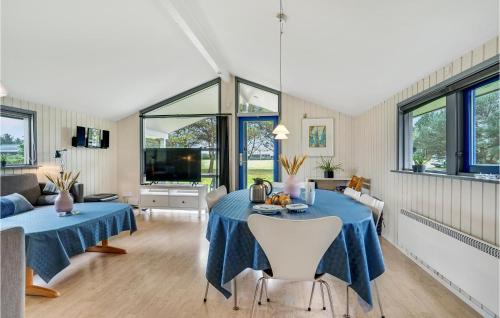  Cozy Home In Hjørring With Sauna in Lønstrup