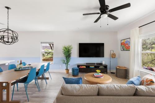 Blue Hour Fun Coastal Escape with Game Room in St. Augustine, USA