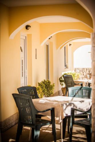 Apartment in Lopar with sea view, terrace, Wi-Fi, washing machine (186-2), Lopar (Foto 10)