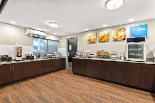 Comfort Inn Layton - Airforce Base Area - image 6