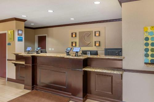 Comfort Inn & Suites Northeast - Gateway in St Petersburg, USA
