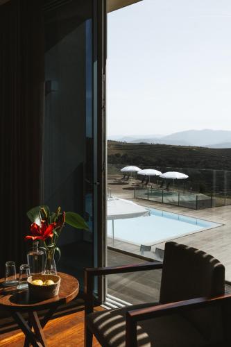 Úszómedence, Douro Scala in Mesáo Frio