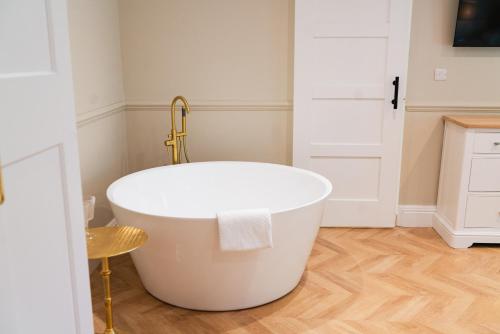 Létesítmények, The Spinney in Riggs Head