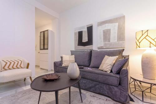 One-Bedroom Apartment image 2