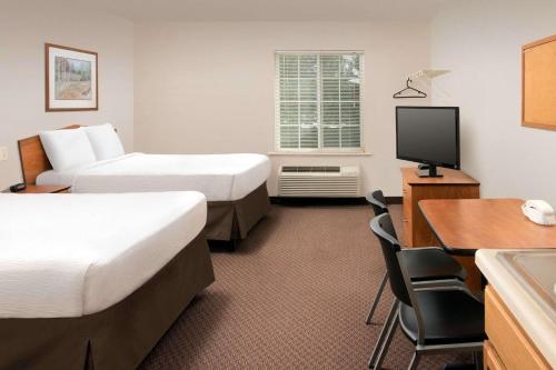 Double Room with Two Double Beds - Non-Smoking