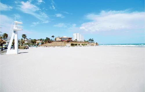 Two-Bedroom Apartment in Orihuela - image 14