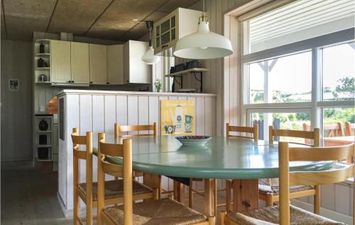 Kitchen, Three-Bedroom Holiday Home In Thisted in Sonder Vorupor