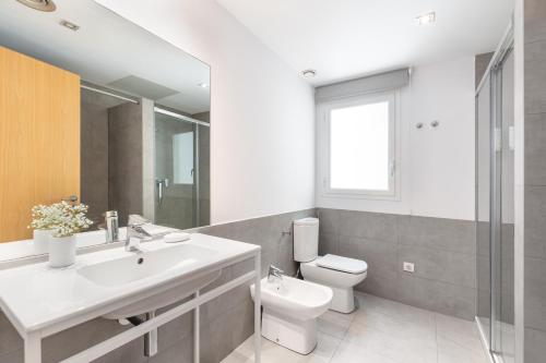 4 Bedroom Penthouse Apartment with terrace image 5