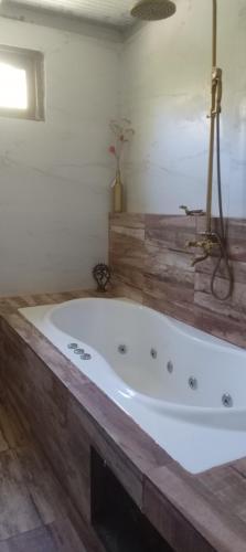 Hostal SPA Casa de Piedra in ซาน เฟอ์นานโด เดล บาเย เด กาตามาร์กา