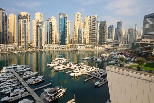 Stunning Marina view apartment In Marina sail tower by Truebleu vacation homes, Дубай