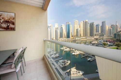 Stunning Marina view apartment In Marina sail tower by Truebleu vacation homes, Dubaj (zdjęcie 7)