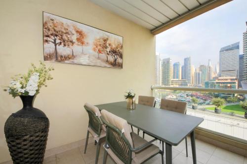 Stunning Marina view apartment In Marina sail tower by Truebleu vacation homes, Dubaj (zdjęcie 10)