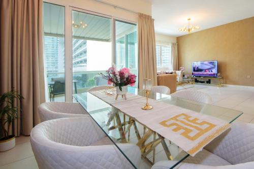 Stunning Marina view apartment In Marina sail tower by Truebleu vacation homes, Dubaj (zdjęcie 9)