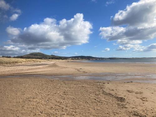 Kirkside Cottage Kirkside Cottage