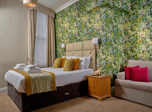 The Grand Hotel - image 12