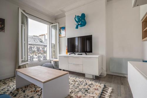 Sublime family apartment near Gare de l'Est - image 2