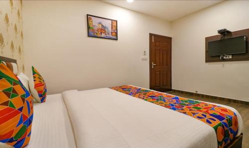 Hotel California Heights - image 2