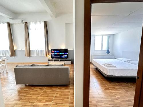 Benimaclet Industrial Apartaments