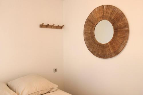 Lovely 51 m nest in the heart of Paris - image 14
