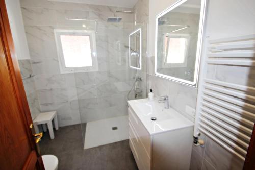 Paula-3 - holiday home with private swimming pool in Moraira - image 4