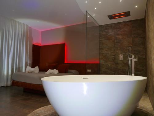 Re Lazzarone Suite 4