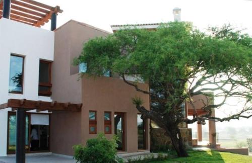 zahrada, Serene Oasis in San Miguel de Allende 6-Bedroom Villa with Hot Tub in Mexiquito