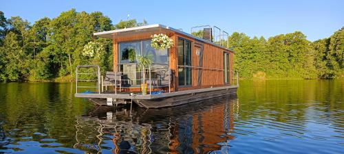 Svencele Boats laivai-namai kuriems nereikia laivavedžio teisių (Svencele Boats laivai-namai kuriems nereikia laivavedzio teisiu) in 普列庫萊