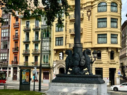 Ribera · Rooms · Old Town · A/C · From 1880, Bilbao (foto 10)