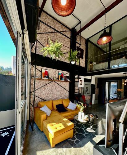 Plaza Serrano - New York style loft by Aires B&B